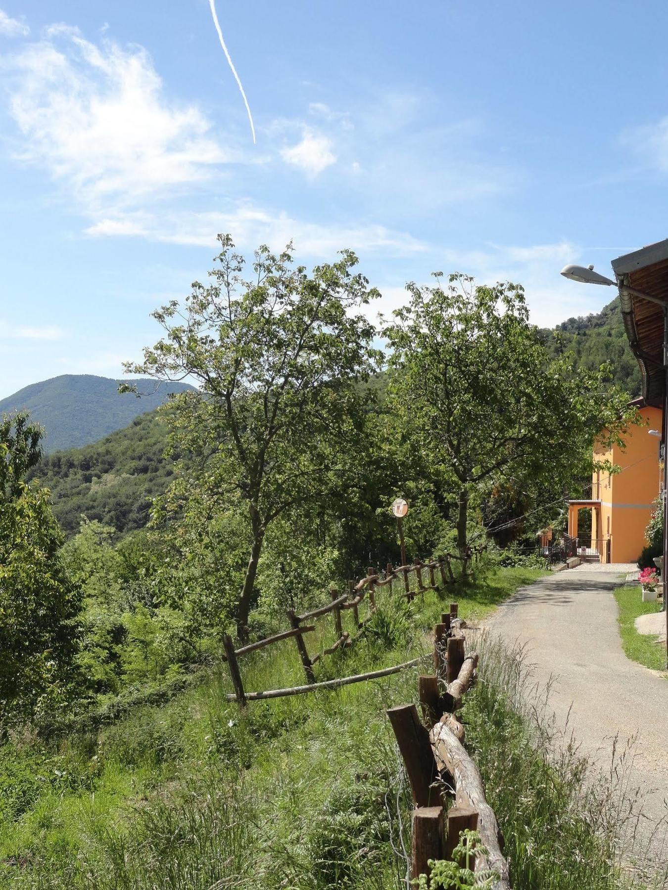 La Casa del Borgo Brissago-Valtravaglia Exterior foto